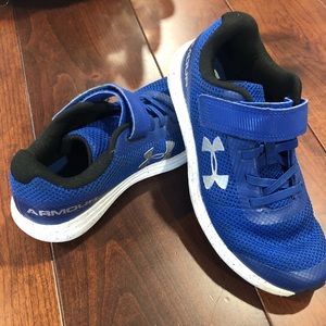 Boys Under armor size 2 sneakers